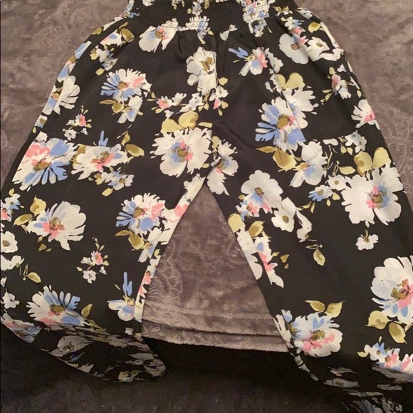 Floral/Black elastics red dress pants w/ pockets - Picture 1 of 1